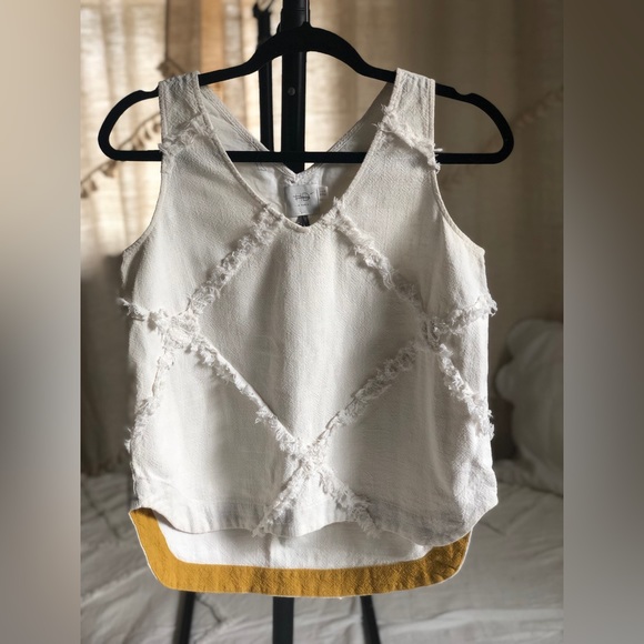 Anthropologie Tops - HD in Paris Anthropologie white linen tank size 4